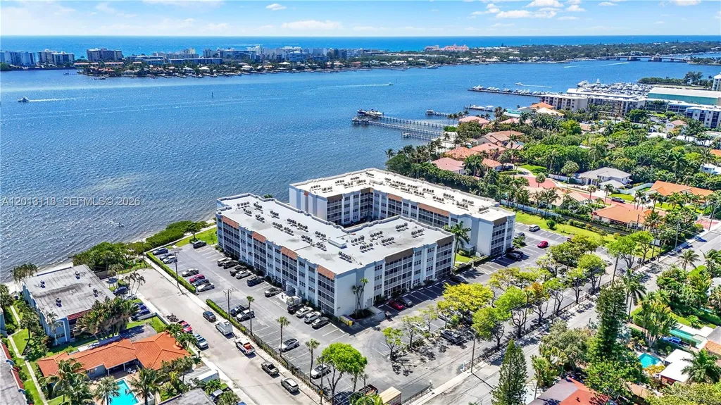 1516 S Lakeside Drive Lake Worth FL 33460
