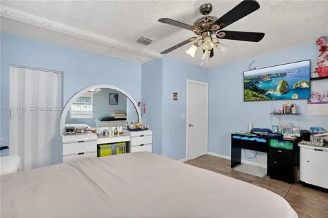 2450 NW 32nd Street Miami FL 33142