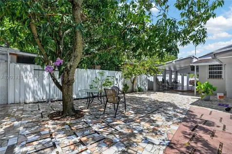 2450 NW 32nd Street Miami FL 33142