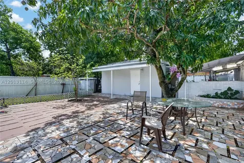 2450 NW 32nd Street Miami FL 33142