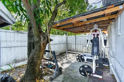 2450 NW 32nd Street Miami FL 33142