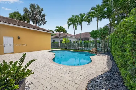 1306 Crossbill Court Weston FL 33327
