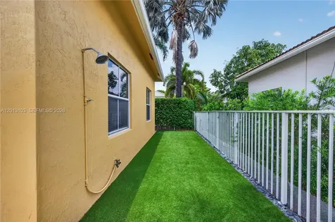 1306 Crossbill Court Weston FL 33327