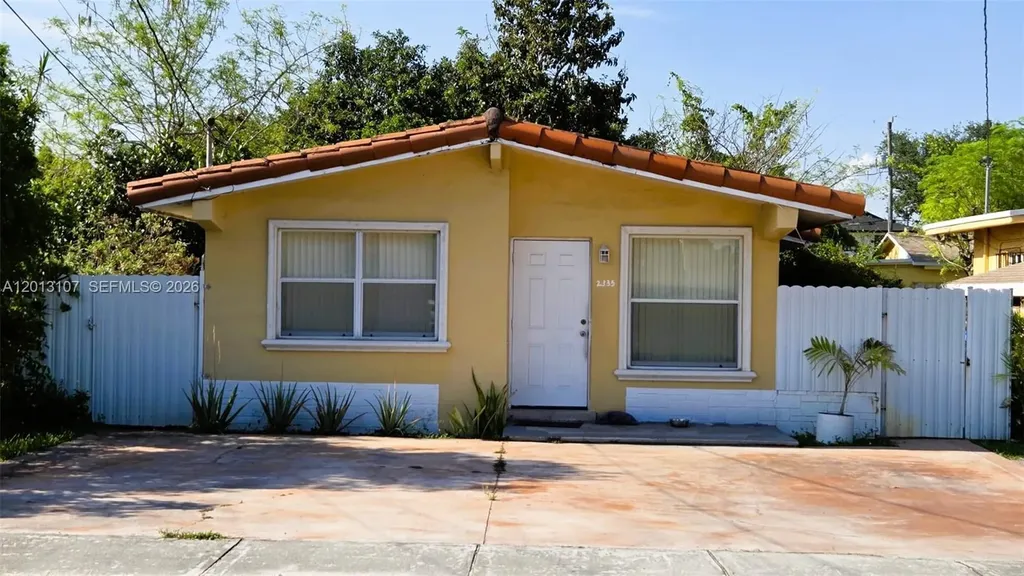 2335 NW 55th Street Miami FL 33142