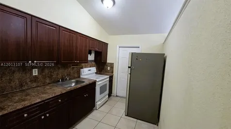 2335 NW 55th Street Miami FL 33142