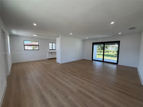 291 NW 184th Terrace Miami Gardens FL 33169