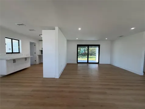 291 NW 184th Terrace Miami Gardens FL 33169