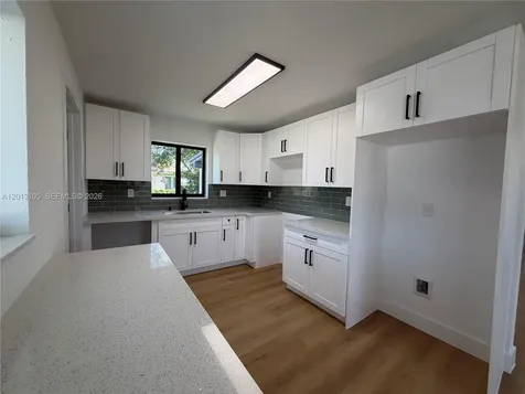 291 NW 184th Terrace Miami Gardens FL 33169