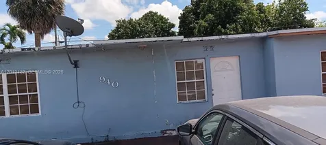 940 E 9th Place Hialeah FL 33010