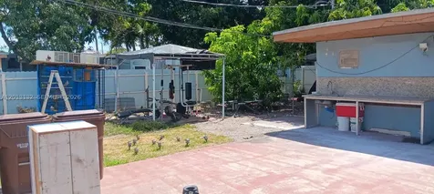 940 E 9th Place Hialeah FL 33010