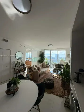 90 SW 3rd Street Miami FL 33130