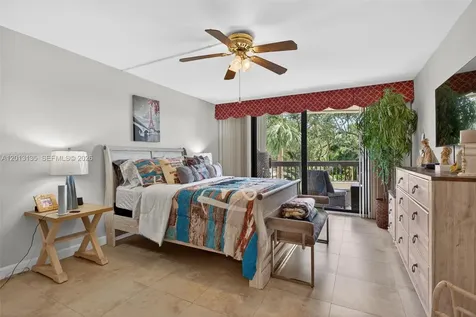 2900 NE 14th St Causeway Pompano Beach FL 33062