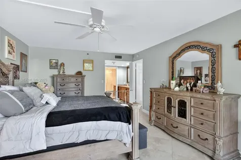 2900 NE 14th St Causeway Pompano Beach FL 33062