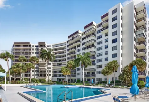 2900 NE 14th St Causeway Pompano Beach FL 33062