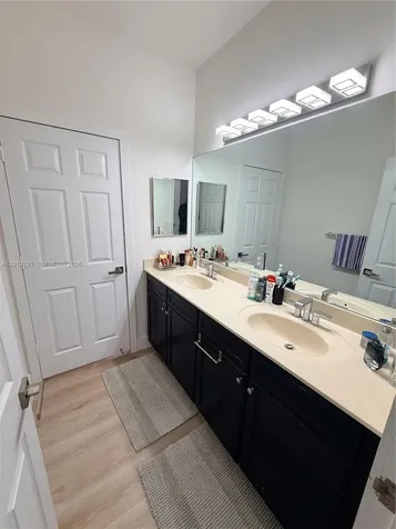 8640 NW 101st Place Doral FL 33178