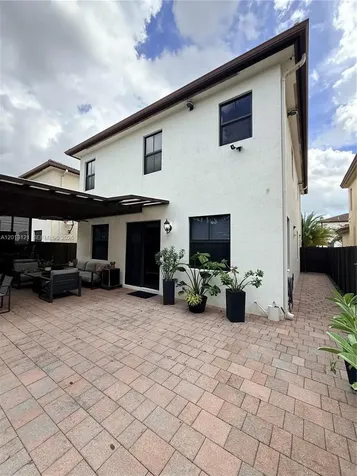 8640 NW 101st Place Doral FL 33178