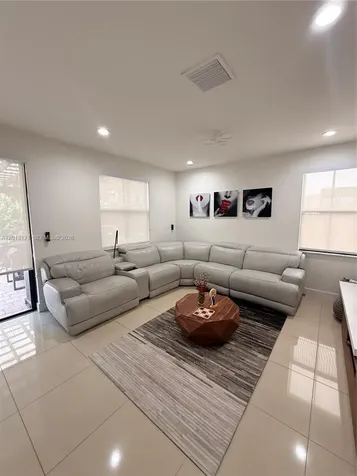 8640 NW 101st Place Doral FL 33178