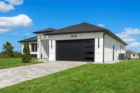 1504 Moore Lehigh Acres FL 33972