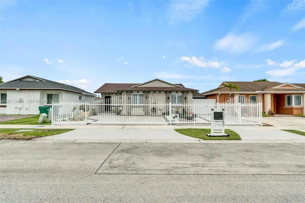 19757 SW 124th Avenue Miami FL 33177