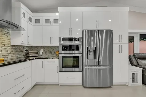 19757 SW 124th Avenue Miami FL 33177