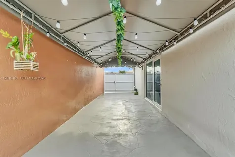 19757 SW 124th Avenue Miami FL 33177