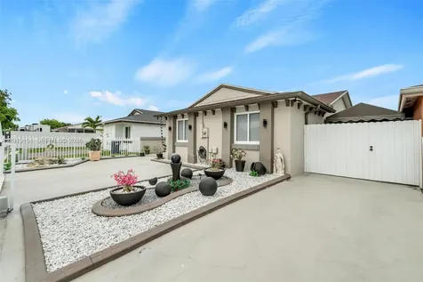 19757 SW 124th Avenue Miami FL 33177