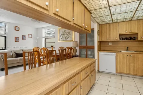 20401 NE 30th Avenue Aventura FL 33180