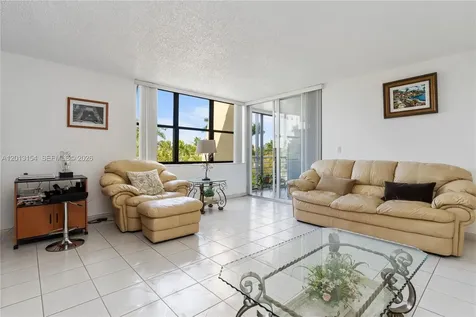 20401 NE 30th Avenue Aventura FL 33180