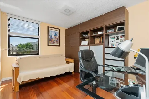 20401 NE 30th Avenue Aventura FL 33180