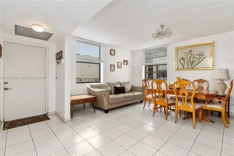 20401 NE 30th Avenue Aventura FL 33180