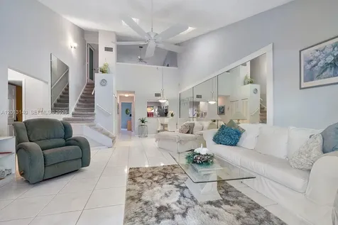 462 SE 14th Street Dania Beach FL 33004