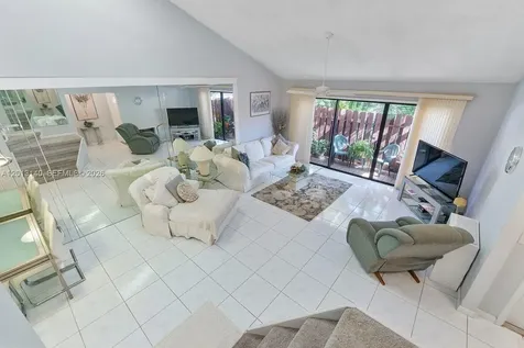 462 SE 14th Street Dania Beach FL 33004