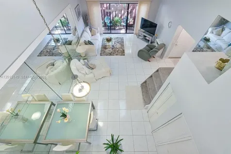 462 SE 14th Street Dania Beach FL 33004