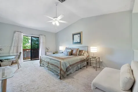 462 SE 14th Street Dania Beach FL 33004