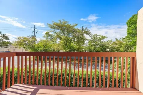 462 SE 14th Street Dania Beach FL 33004