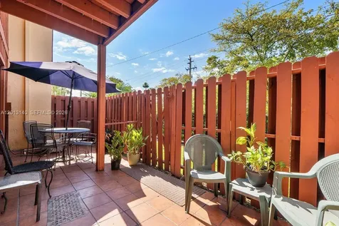 462 SE 14th Street Dania Beach FL 33004
