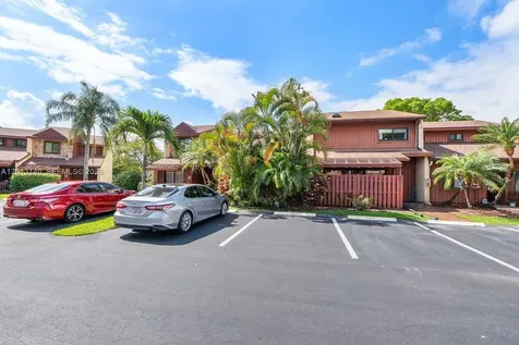 462 SE 14th Street Dania Beach FL 33004