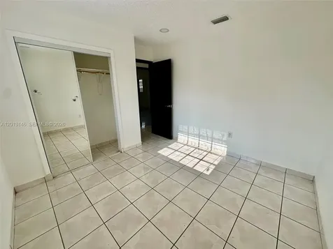 666 W 17th Street Hialeah FL 33010