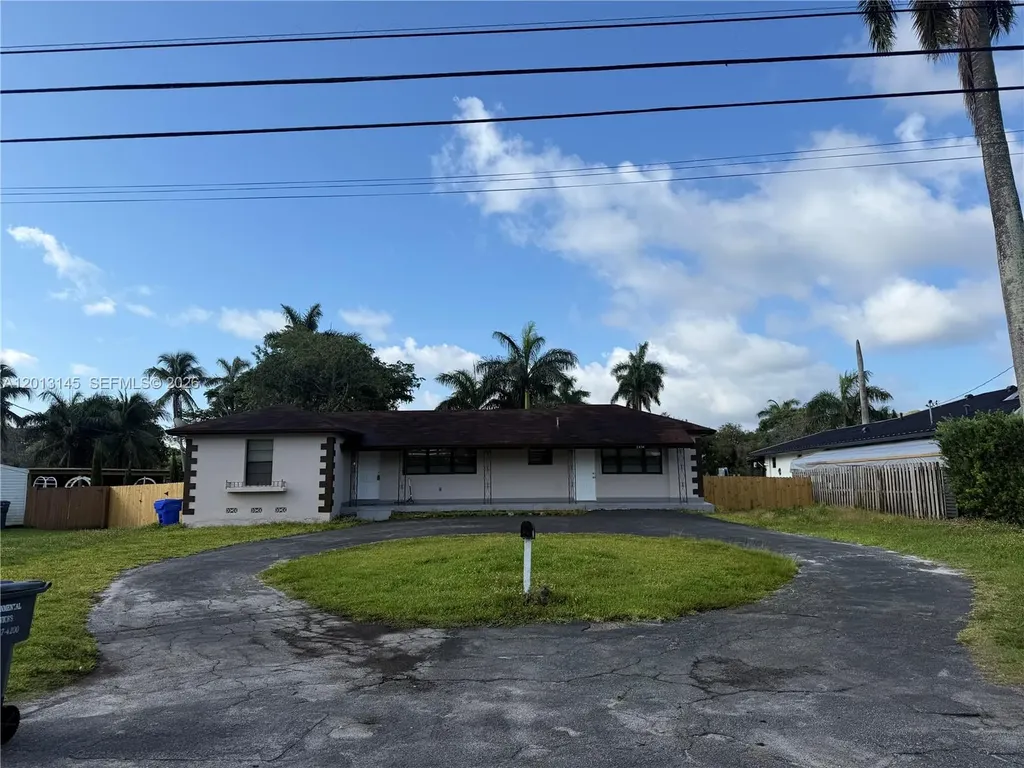 2830 Johnson Street Hollywood FL 33020