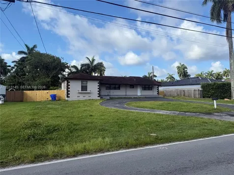 2830 Johnson Street Hollywood FL 33020
