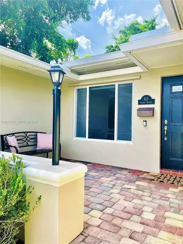 813 Angelo Avenue Coral Gables FL 33134
