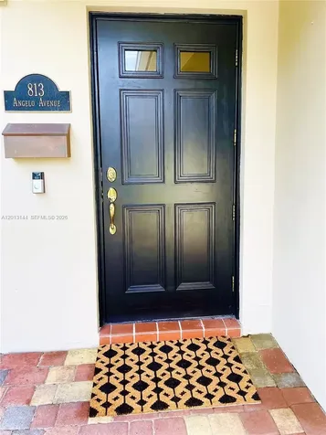 813 Angelo Avenue Coral Gables FL 33134
