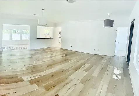 19340 NE 18th Court Miami FL 33179