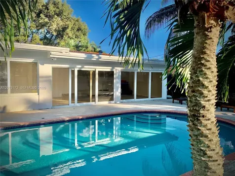 19340 NE 18th Court Miami FL 33179