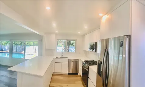 19340 NE 18th Court Miami FL 33179