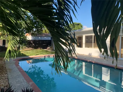 19340 NE 18th Court Miami FL 33179