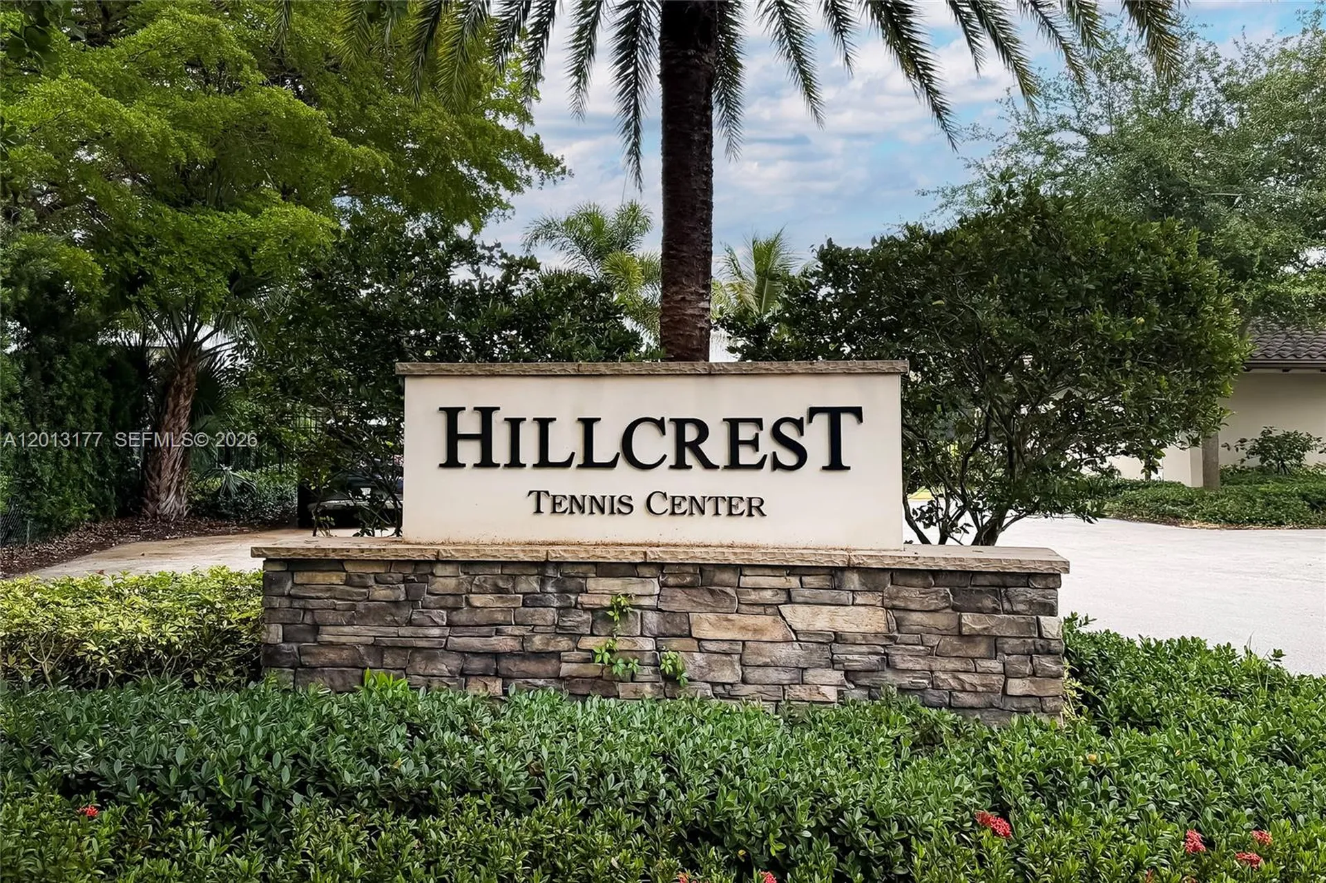 919 Hillcrest Hollywood FL 33021