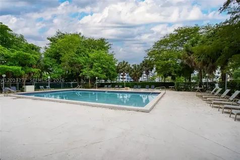 919 Hillcrest Drive Hollywood FL 33021