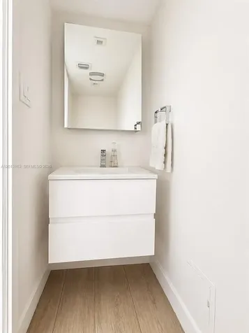 400 S Pointe Drive Miami Beach FL 33139
