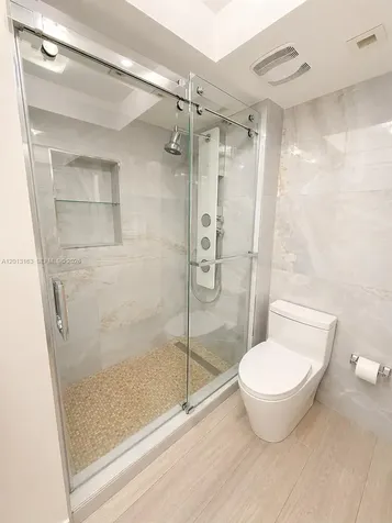 400 S Pointe Drive Miami Beach FL 33139